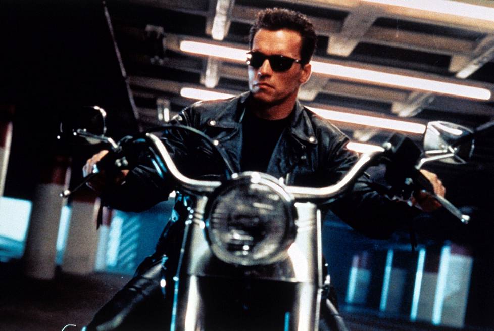 Terminator 2 on kaikkien aikojen menestynein Schwarzenegger-elokuva. Siinä lauotaan myös kuulut vuorosanat ”I’ll be back” sekä ”hasta la vista, baby”.