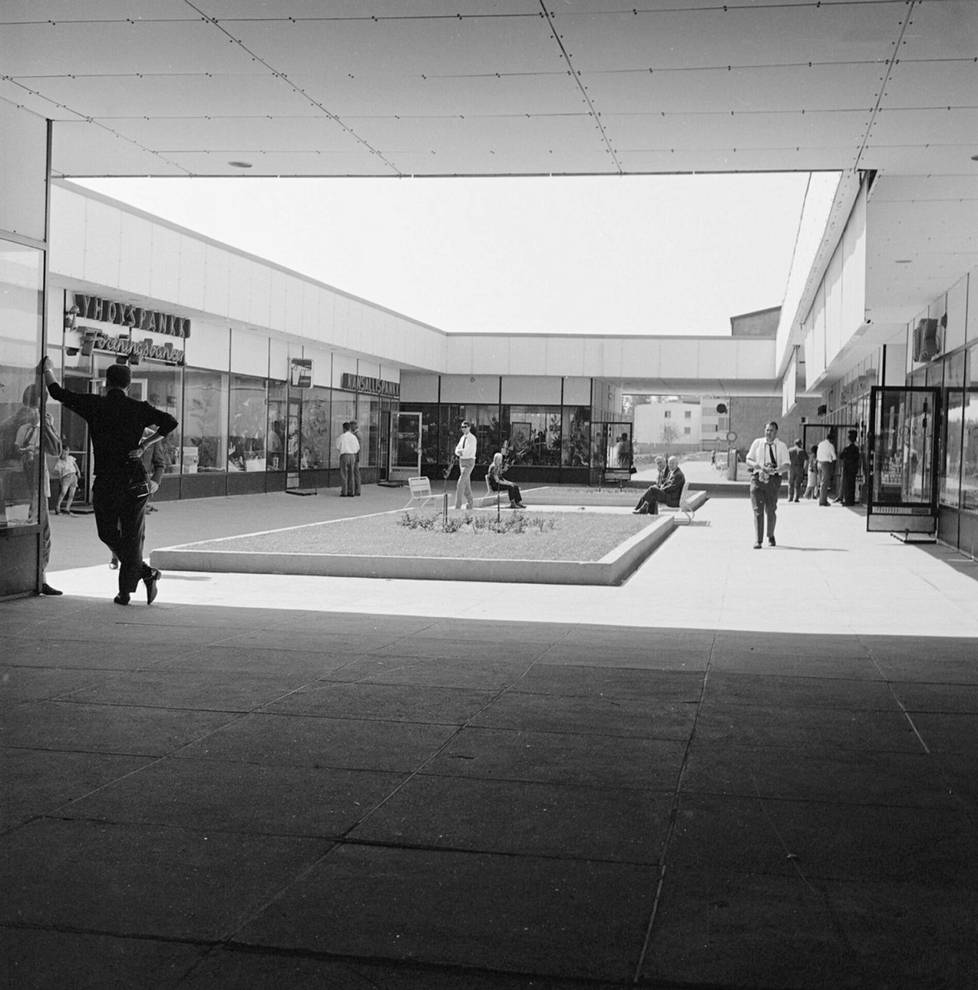 Puotila shopping center photographed in the 1960s.