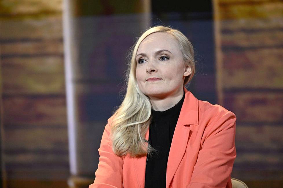 According to research, the Greens have shifted even more clearly to the left.  The chairperson of the Greens, Maria Ohisalo, participated in MTV's election exam in Helsinki on Wednesday.