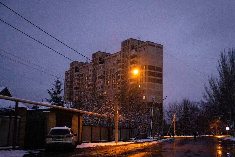 More than 30,000 people lived in Avdiivka before the war, but according to various estimates, the population has almost halved during the war years.  Young people and people of working age have moved elsewhere for the most part.