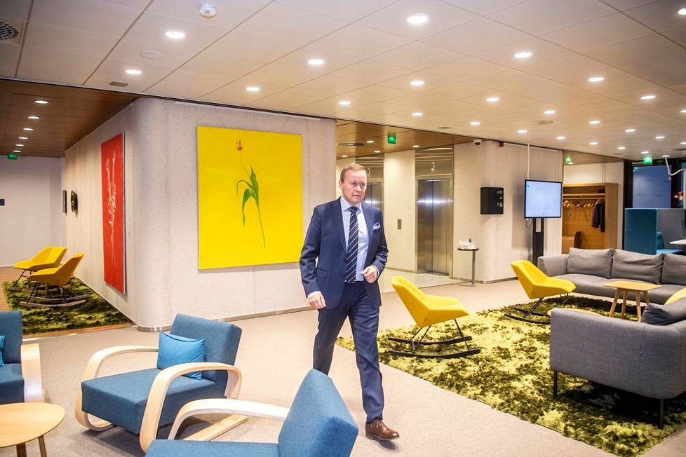 Elon uusi toimitusjohtaja Carl Pettersson pääkonttorin 8. kerroksessa, joka oli aikaisemmin niin sanottu johtajakerros.