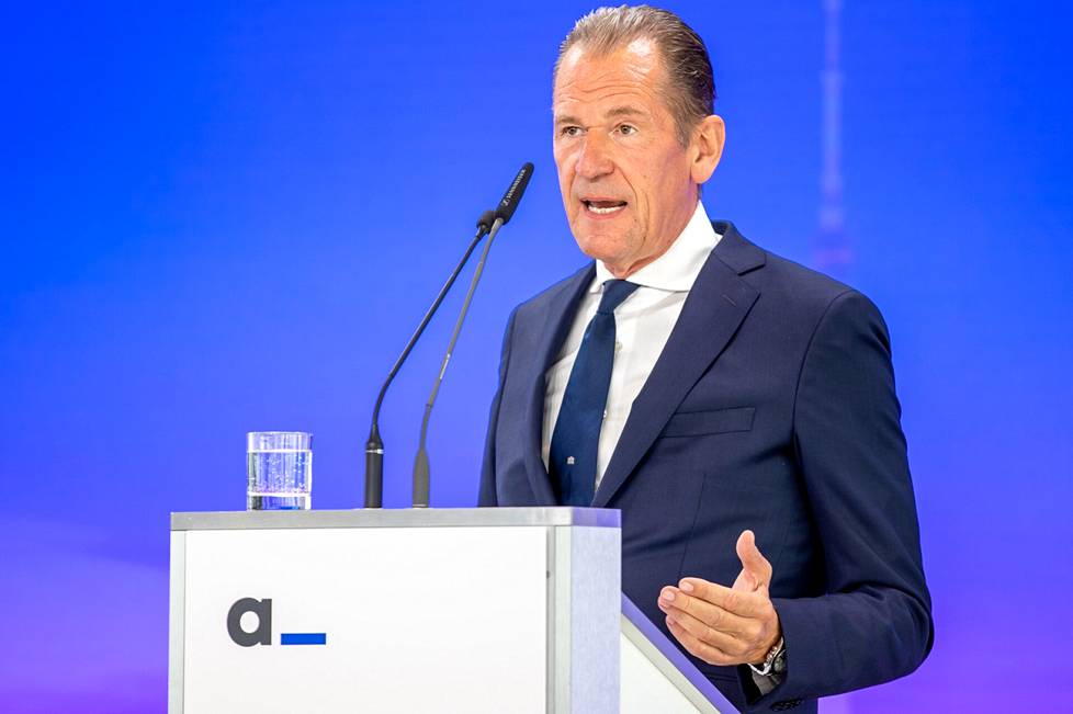 Axel Springer -mediayhtiön toimitusjohtaja Mathias Döpfner piti puhetta yhtiön perustajan lesken Friede Springerin 80-vuotissyntymäpäivätilaisuudessa elokuussa 2022.