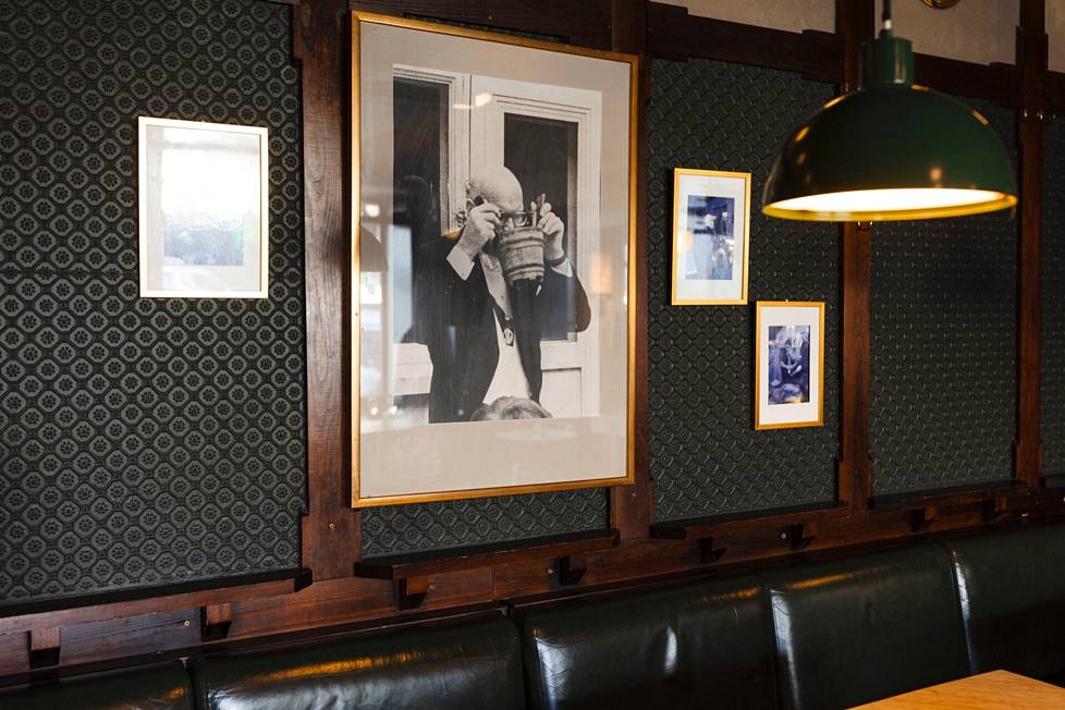 Kekkosen kuuluisa kuva löytyy ravintolan seinältä.