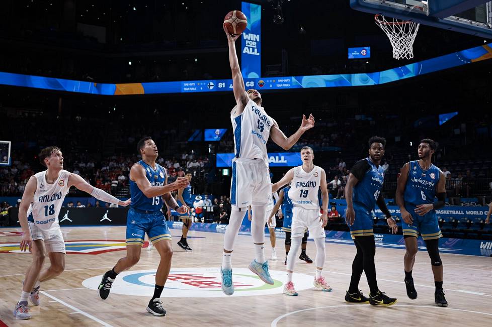 Finland ended the tournament with a 90–75 victory and secured a place in the Olympic qualifiers.