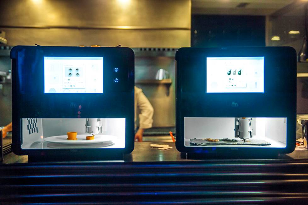 3d-tulostettua ruokaa valmistuu ravintolassa.