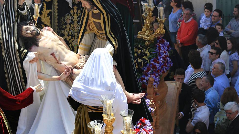 Andalusiassa pääsiäinen on uskonnollista kuumetta ja hauskanpitoa - Matka |  