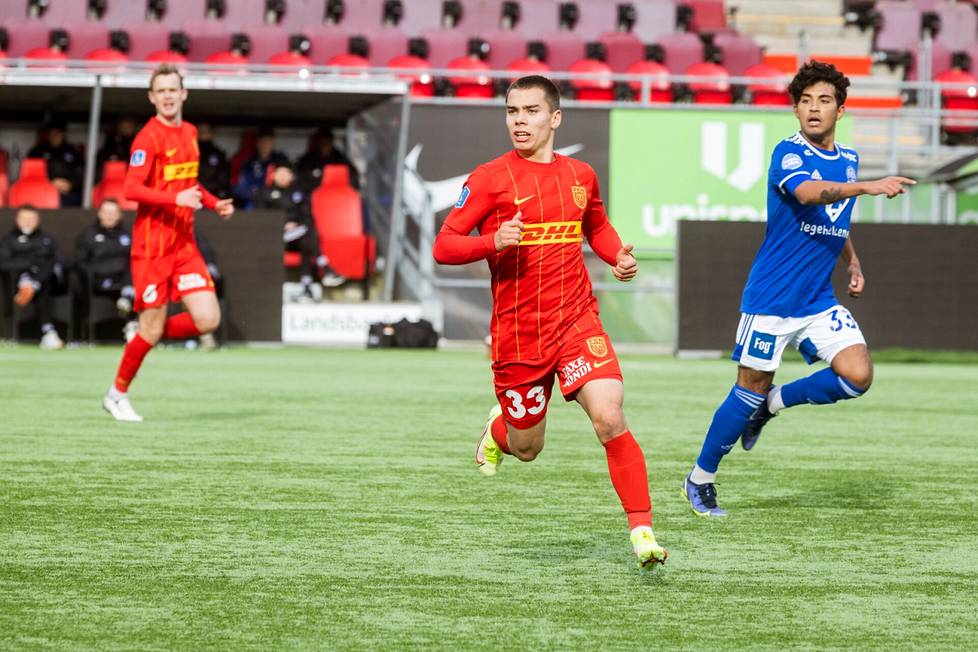 Suomen alle 19-vuotiaiden maajoukkueen keskikenttäpelaaja Leo Walta (33) pelasi FC Nordsjællandin reserviottelussa maaliskuun alussa.
