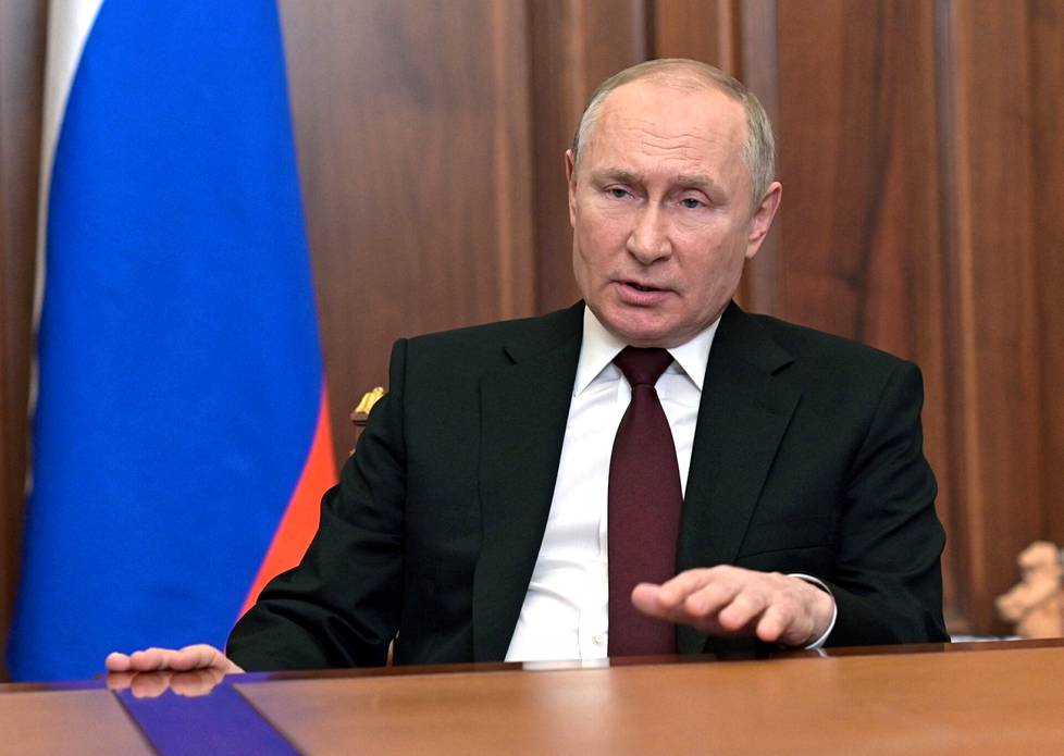 Presidentti Vladimir Putin pitämässä televisiopuhettaan 21. helmikuuta.