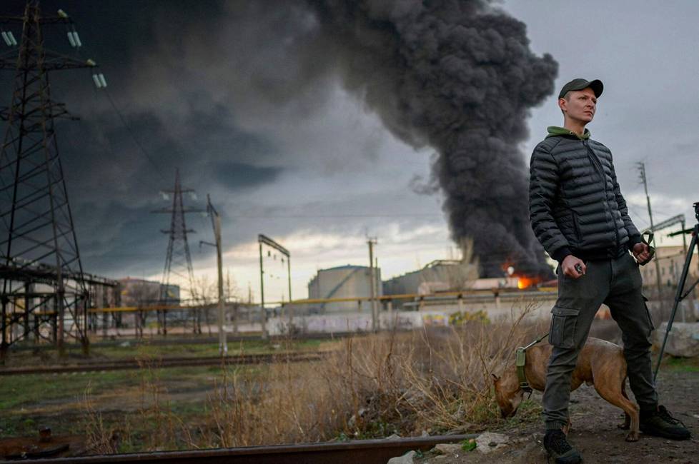 Venäjä iski sunnuntaiaamuna Odessan satamakaupunkiin. Se kertoi iskujen kohteena olleen muun muassa öljynjalostamon.