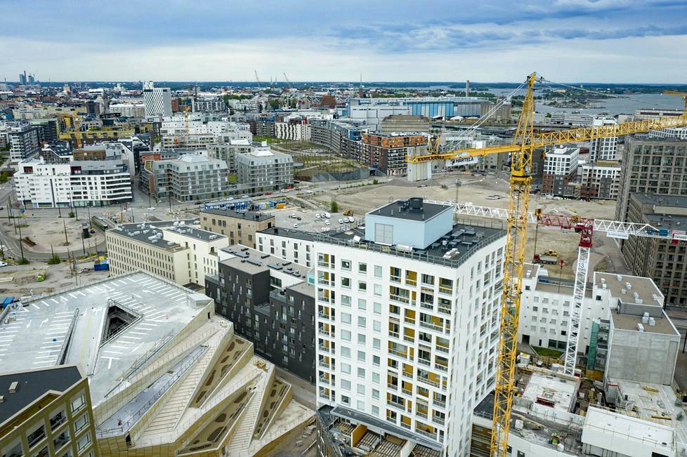 Viime vuosina kaupunkisuunnittelussa on korostunut ideologia, jonka ihanteita ovat kantakaupungin jatkeena oleva tiivis rakentaminen ja palveluiden luoma urbaani ”pöhinä”. Kuvassa Jätkäsaari.