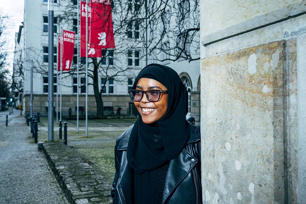 Lääkäriksi opiskeleva Sumeya Abdulla tuli viime marraskuussa Saksaan pakolaisena. Ensi kesänä hän toivoo pääsevänsä sairaalaan harjoitteluun tiiviin kielenopiskelukevään jälkeen.