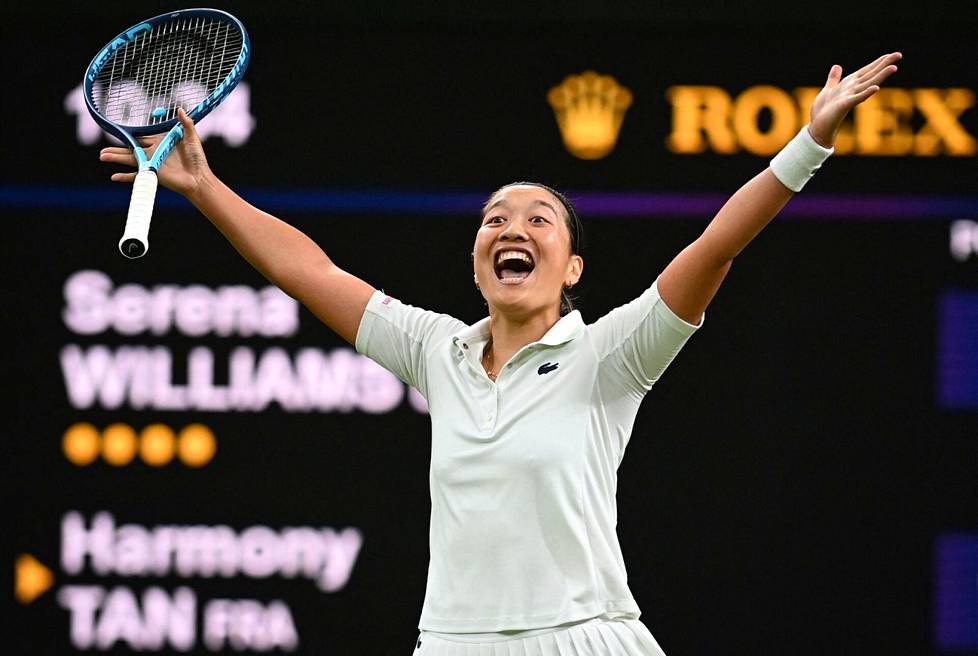 Wimbledon tarkoittaa myös suuria tunteita. Harmony Tan juhli Serena Williamsin kukistamista kaksinpelin toisella kierroksella.