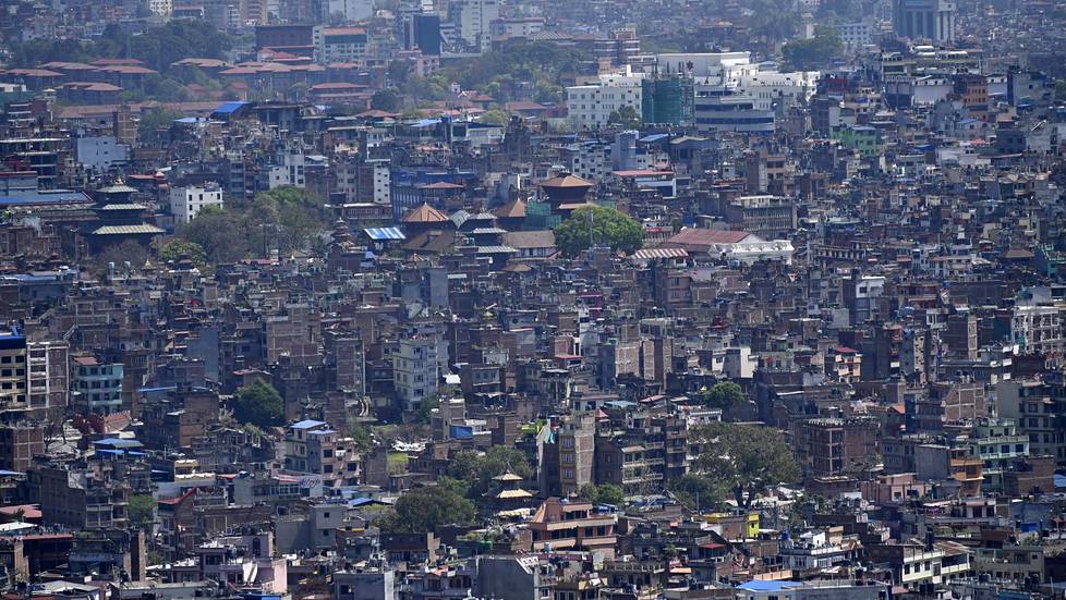 Nepalin pääkaupungin Kathmandun ilma kirkastui koronavirusrajoitusten asettamisen jälkeen maaliskuun lopulla. Kathmandun ilmanlaatu on yksi maailman huonoimmista.