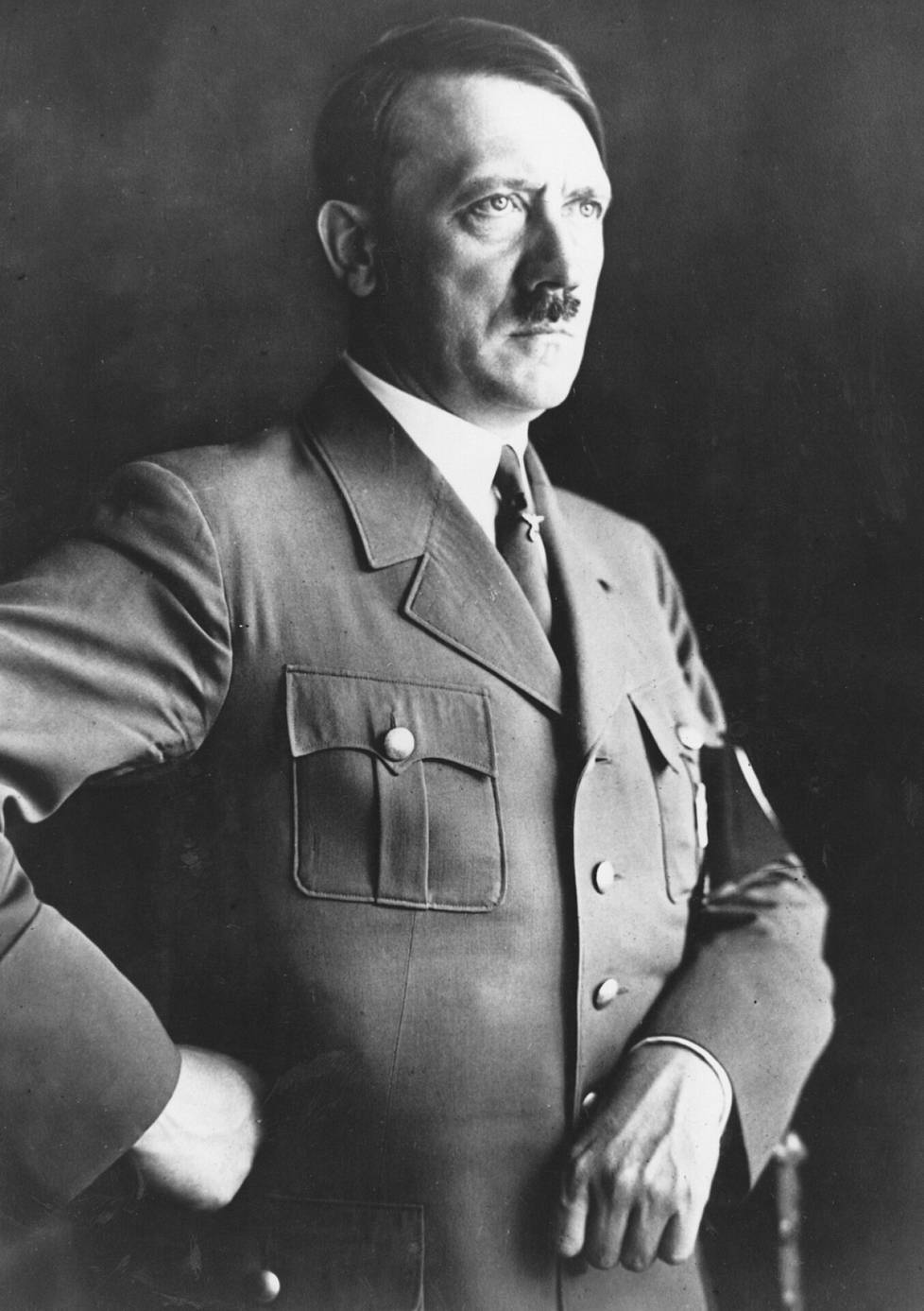 Adolf Hitlerin tekoälyversion kanssa keskustelu maksaa sovelluksessa noin 15 euroa.