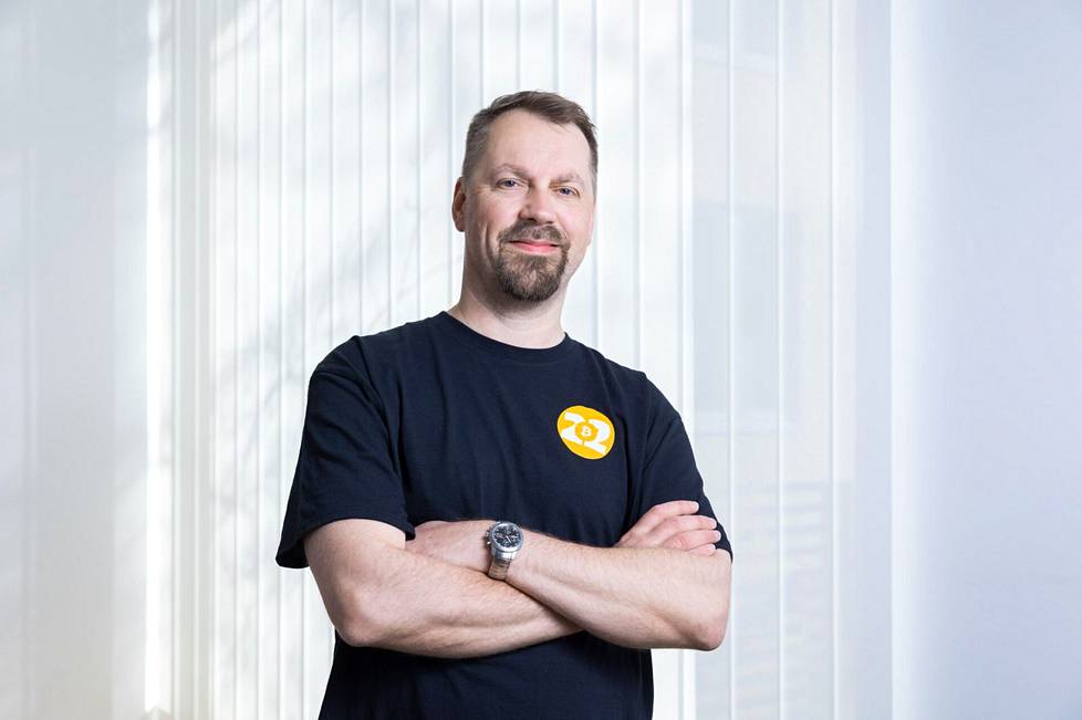 Yrittäjä Juha Penttilä uskoo bitcoinien arvonnousun jatkuvan myös tulevaisuudessa.