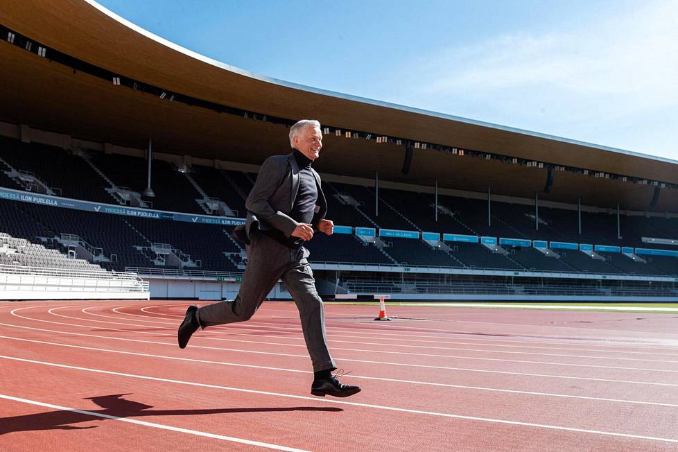 Antti Pihlakosken mieleen on jäänyt Helsingin Olympiastadionilta ennen kaikkea oma 300 metrin juoksuvoitto vuonna 1973 sekä ja vuoden 2005 MM-kisojen isännöinti.