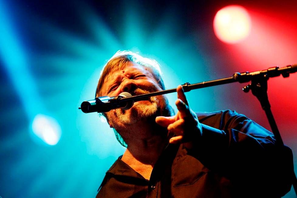 Vesa-Matti Loiri esiintyi Provinssirockissa Seinäjoella kesäkuussa 2009.