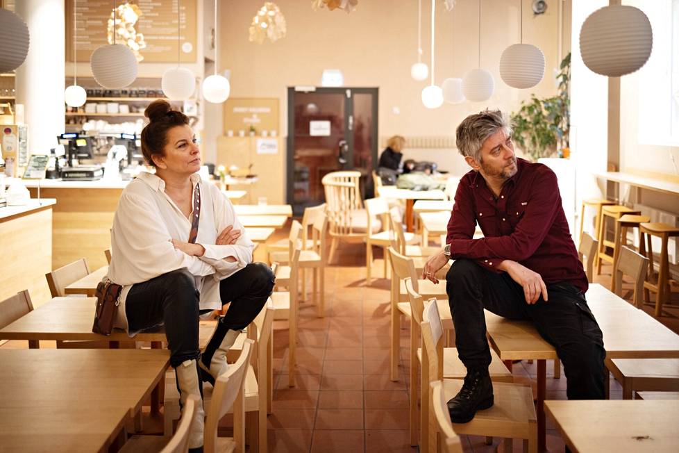 Satu Silvo ja puoliso Reidar Palmgren ovat syöneet vuosien ajan joka päivä ravintola Silvopleessä. Nyt pariskunnan täytyy etsiä uusi ruokapaikka. 