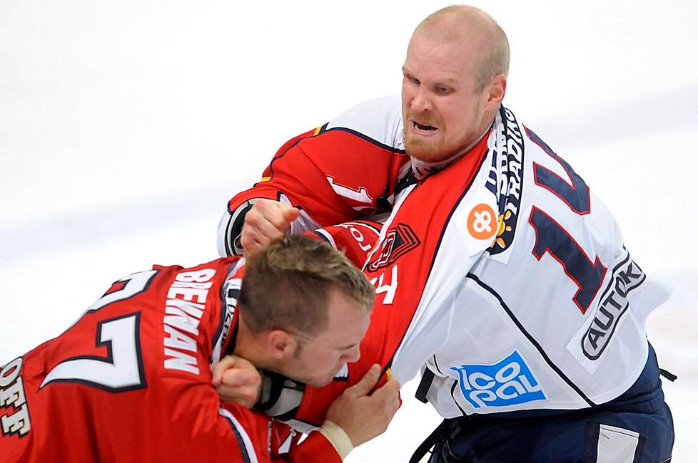The role of Sami Helenius also included a fight.  In September 2008, he teamed up with Kip Brennan. 