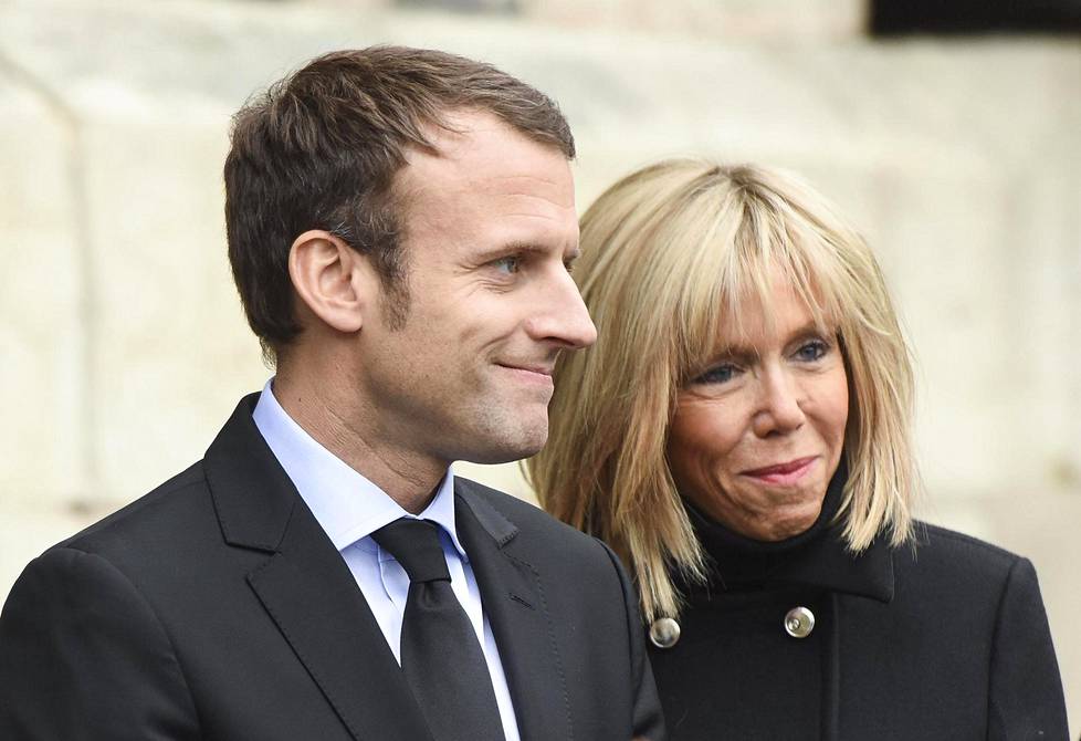 Emmanuel ja Brigitte Macron Pariisissa marraskuussa 2016.