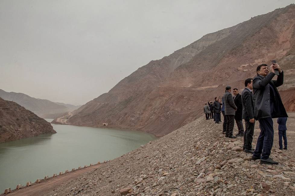 Kun Rogunin pato Tadžikistanissa valmistuu, 335-metrisestä padosta tulee maailman korkein ihmisen rakentama maapato. Padon on suunniteltu valmistuvan vuonna 2025.