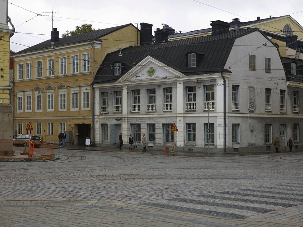 Sederholm House, completed in 1757, is located at Aleksanterinkatu 16–18.  It is the oldest building in the heart of Helsinki.