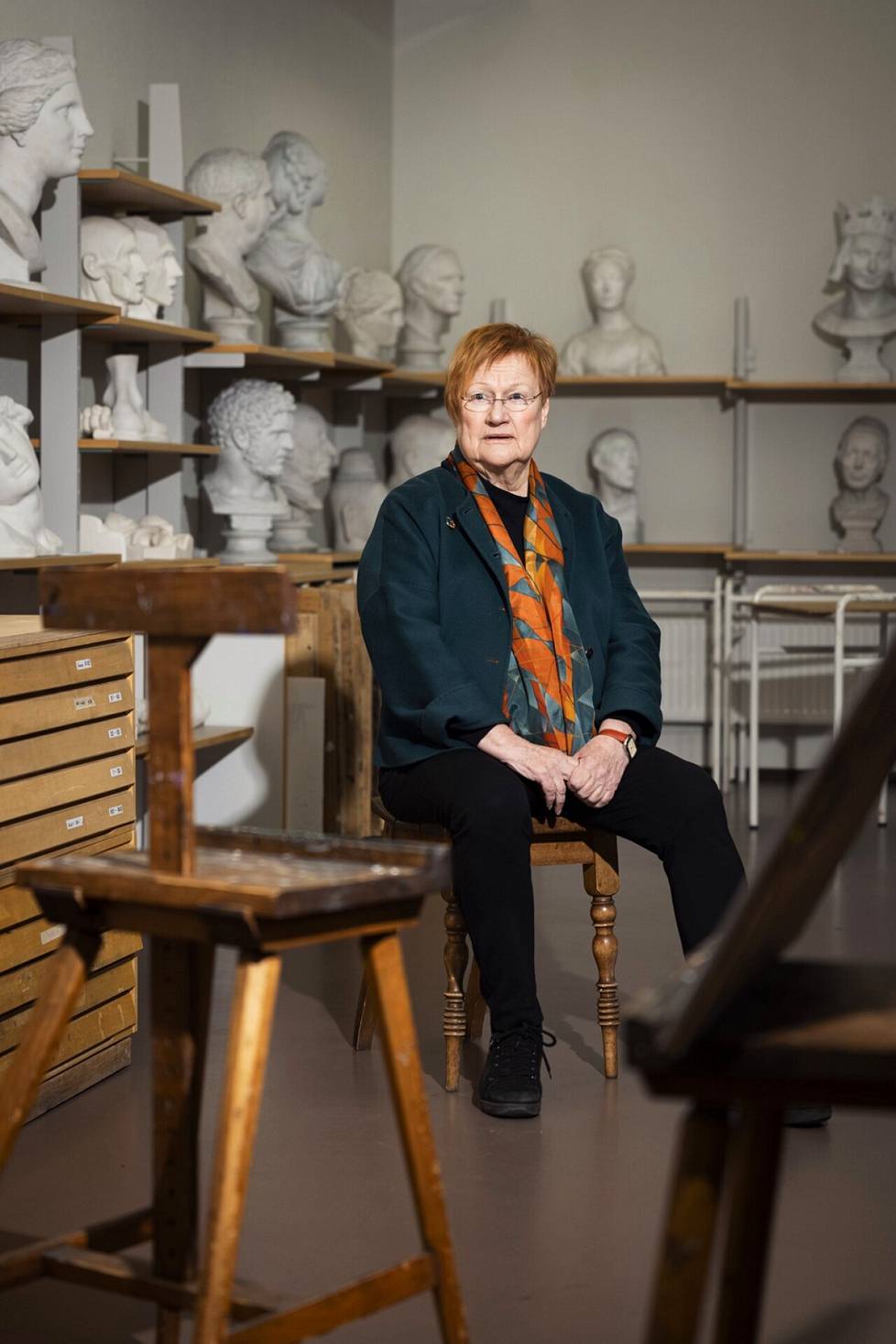 President Tarja Halonen says that the University of Helsinki is in an unfair position in international university comparisons in that they are largely conducted in English.  The Finnish university must also invest in research in Finnish. 