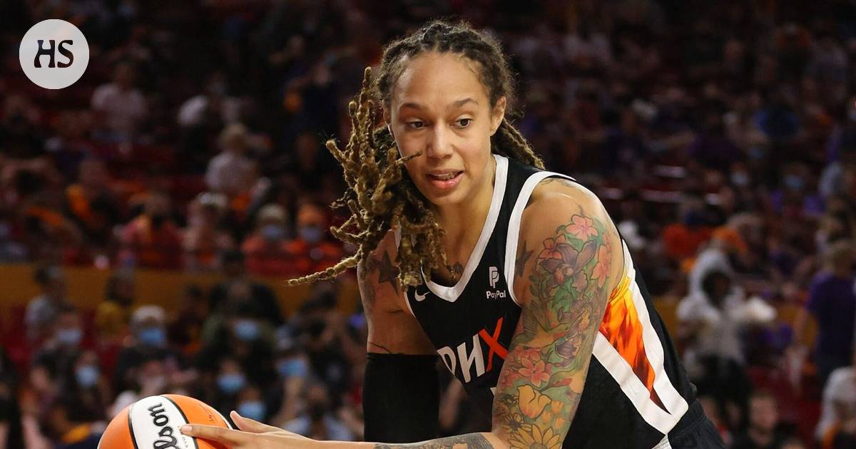 Basketball Brittney Griner The Best Player In Women S Basketball Ever Has Been Missing In Russia For A Month She S A Political Prisoner Pledge Times
