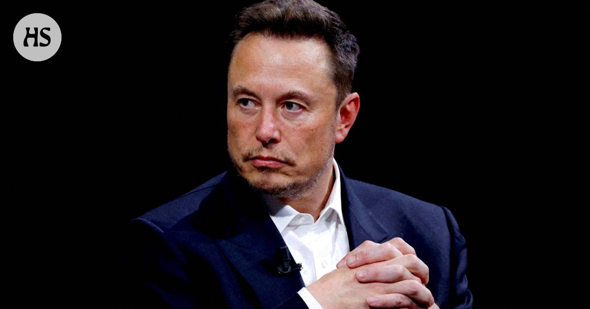 Elon Musk sued by four former Twitter executives