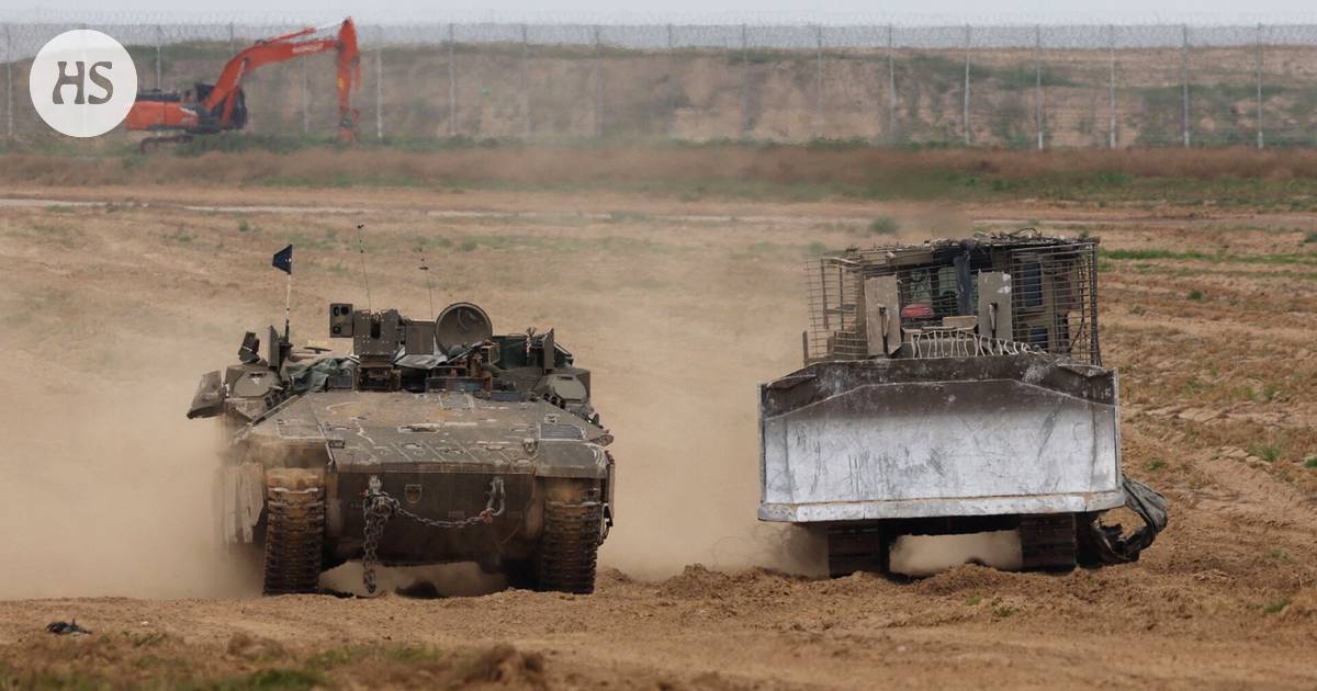 Israel splits Gaza with new military road, says CNN