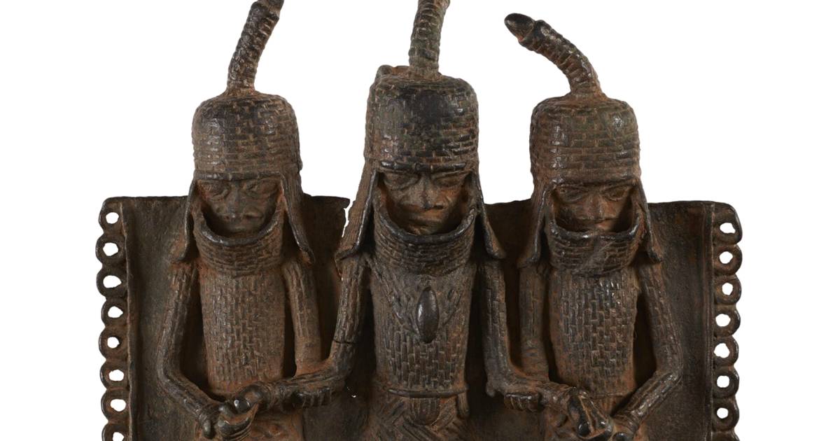 London museum returns looted art treasures to Nigeria: “These objects were acquired by force”