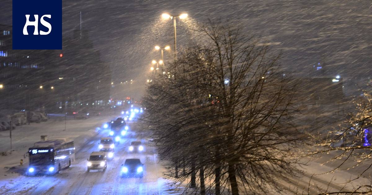 Why does it never thunder or lightning when it snows? Science questions for kids