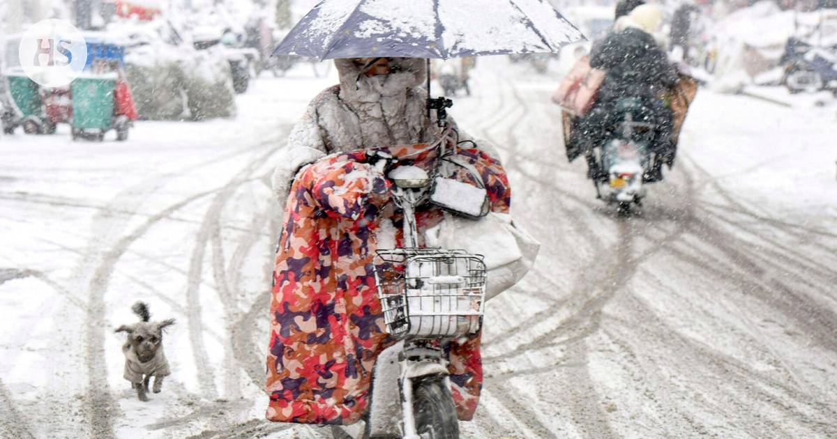 New Year’s traffic in China disrupted by snowfall