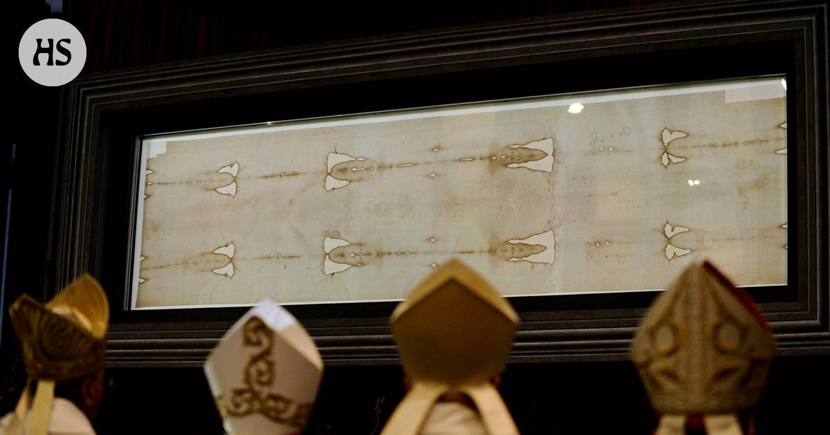 Is the cloth kept in the Turin Cathedral the Shroud of Jesus – Or an excellent fake?  – Science