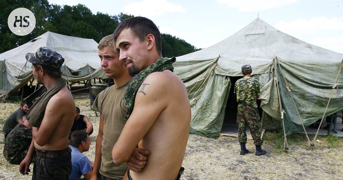 Скрытое видео солдат. Голые украинские солдаты. Голые украинские военнослужащие. Голые российские солдаты в Украине. Обнажение солдат Украина.