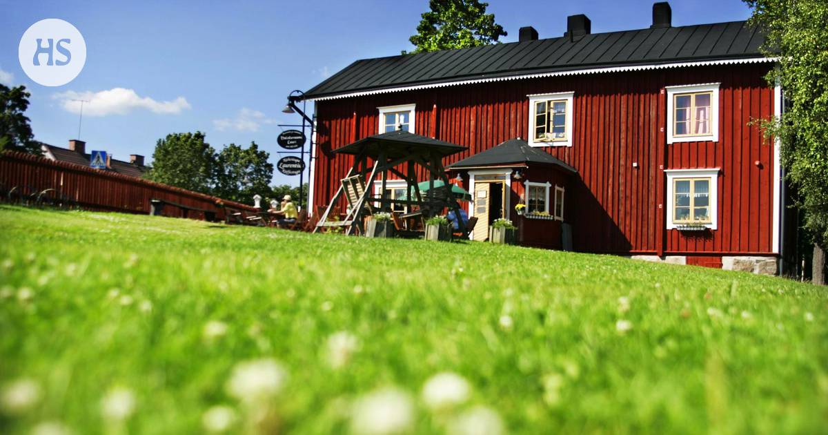 Vaihtolentoa odottavat turistit harhailevat eksyneinä Jumbon ympäristössä,  Vantaa päätti ratkaista ongelman - Vantaa 