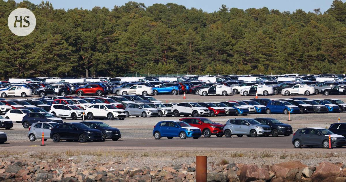 Finnish car orders stranded in German ports due to strike: Impact on the car trade