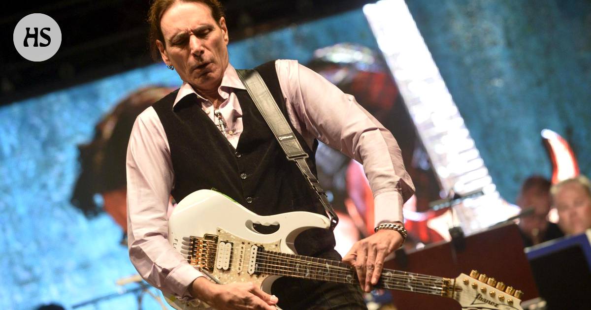 Kitarasankari Steve Vai Ei Tullut Huvilaan Rehvastelemaan Taidoillaan Yhteistyo Majesteetillisesti Soineen Tapiola Sinfoniettan Kanssa Teki Konsertista Kiinnostavan Kulttuuri Hs Fi