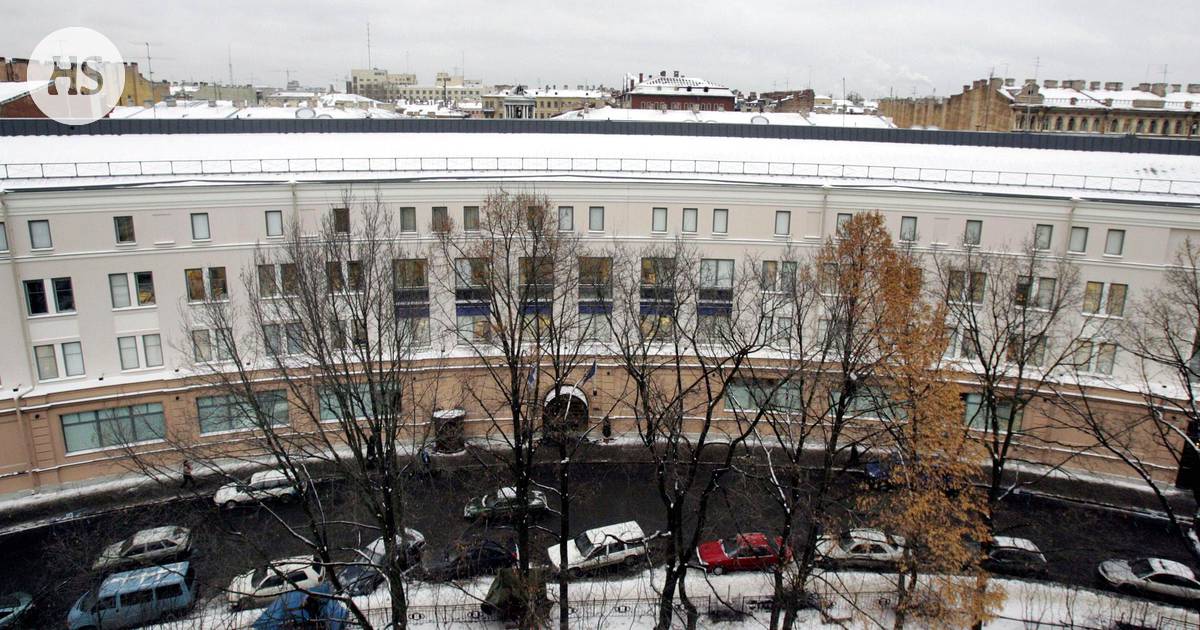 Pommiuhkaus tyhjensi Suomen Pietarin-konsulaatin – kaupungissa kymmenien  pommiuhkausten sarja - Ulkomaat 