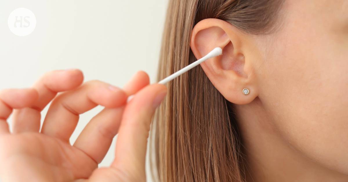 What makes earwax sticky?