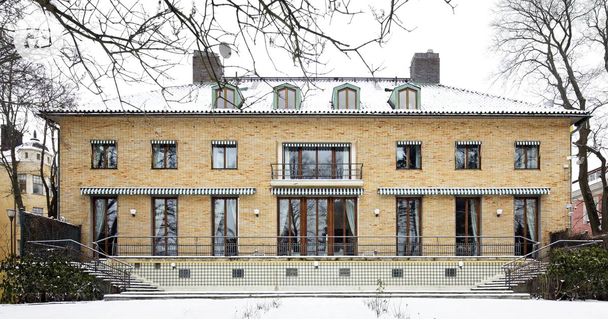 Helsingin hienoimmalla paikalla sijaitsee kaunis palatsi – HS esittelee Ranskan  suurlähetystön, joka on kahden erilaisen sisustusmaun liitto -  Kuukausiliite 